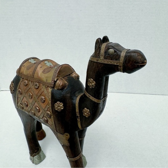Vintage Handcrafted Wooden Camel - Picture 2 of 9
